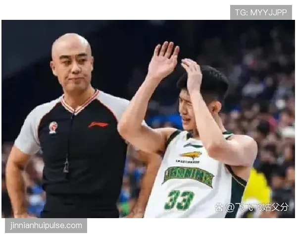 场内犯规和场外犯规，裁判到底怎么判？